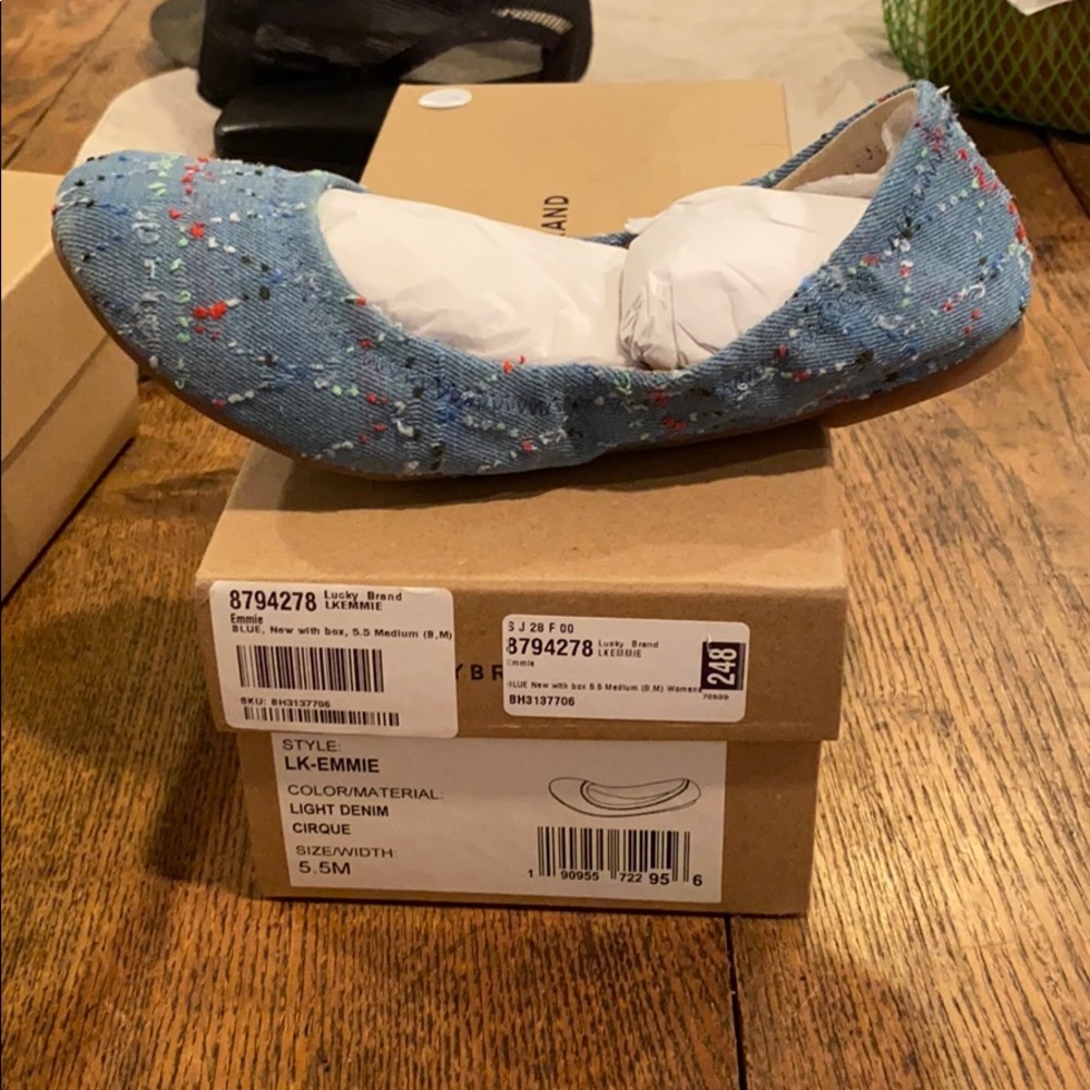 Lucky brand Emmy blue 5 1/2